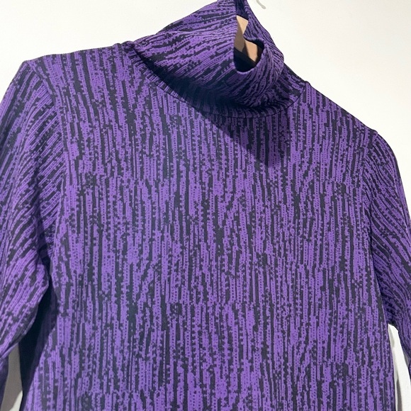Athleta Flurry Elemental Turtleneck Snowscape Black / Basalt Violet M - Picture 5 of 7